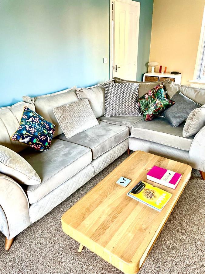 Stunning Large Detached Gloucester, 4 Beds, 3 Bedroom, 2 Bathroom Property, Nr Chelt, The Docks And Quays Sleeps 6 Exterior foto