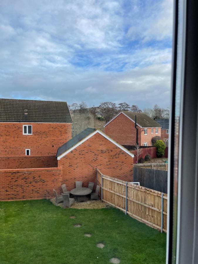 Stunning Large Detached Gloucester, 4 Beds, 3 Bedroom, 2 Bathroom Property, Nr Chelt, The Docks And Quays Sleeps 6 Exterior foto
